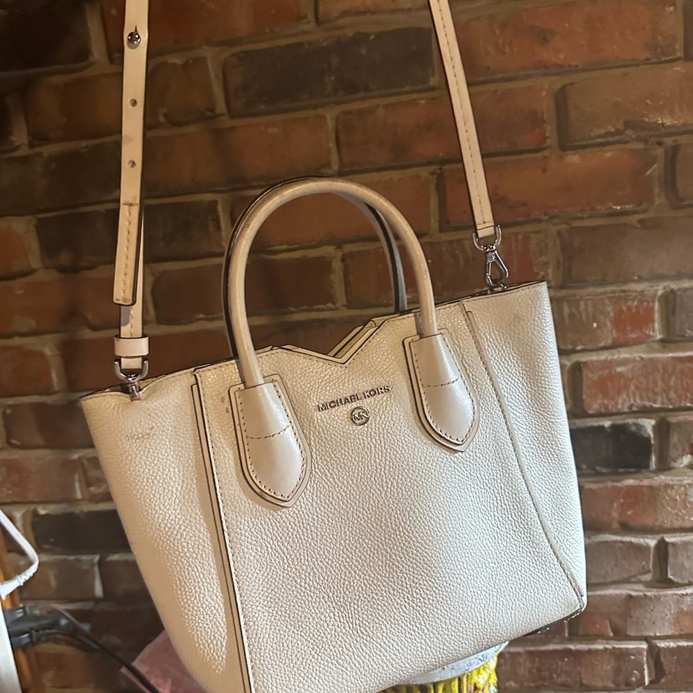 Michael Kors Cream Leather Shoulder Bag